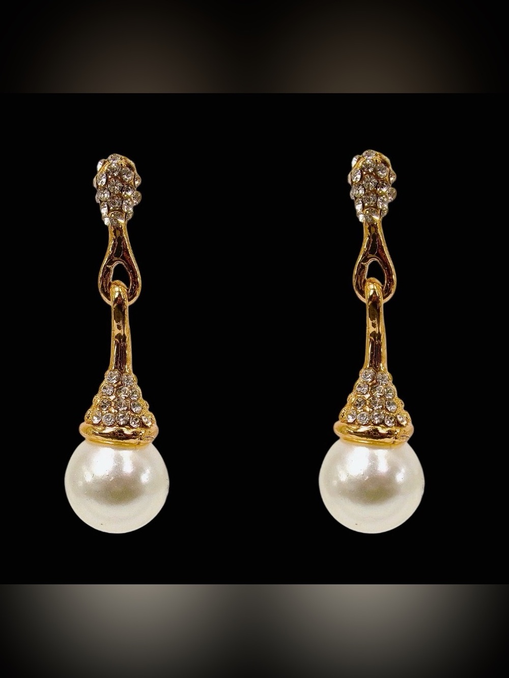 White elegant pearl and crystal drop earrings gold setting w/clear crystals NEW